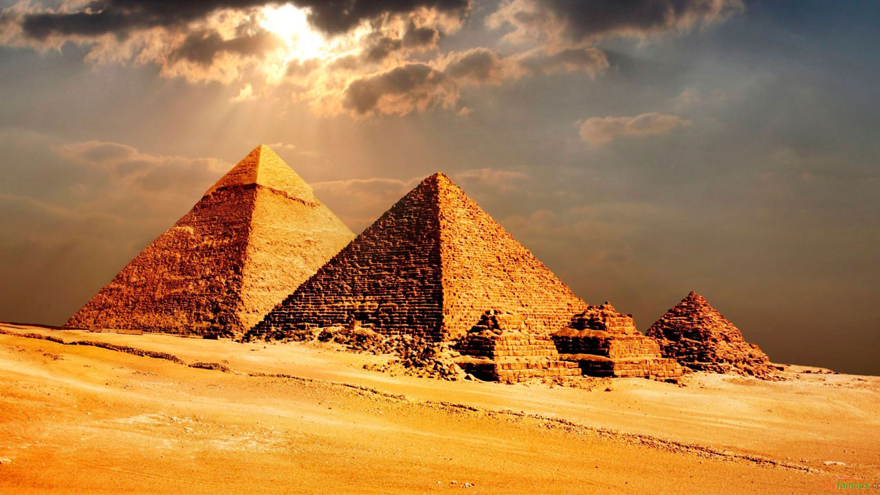 pirâmides do antigo Egito